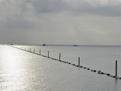 海管浮遊就（jiù）位