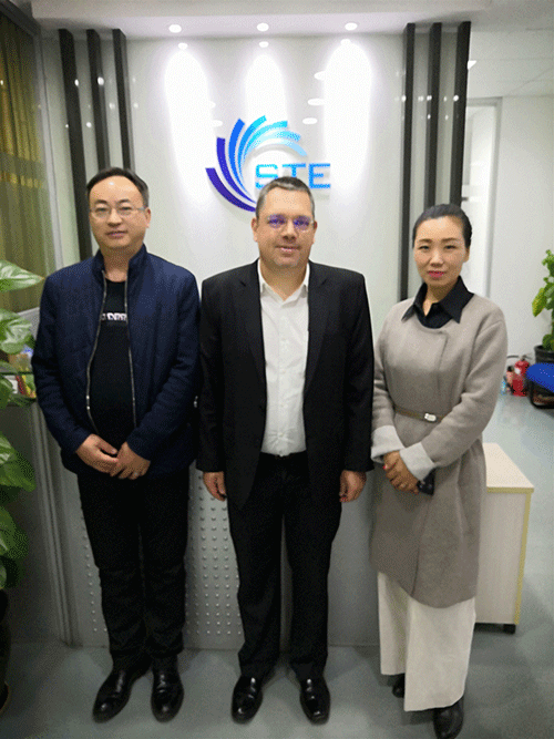 我（wǒ）司與GEOCEAN ENTREPOSE公司洽談合作（zuò）