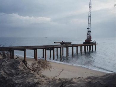 中海油東方1-1油（yóu）田（tián）海底管（guǎn）線（xiàn）登陸安裝項目（2002年）