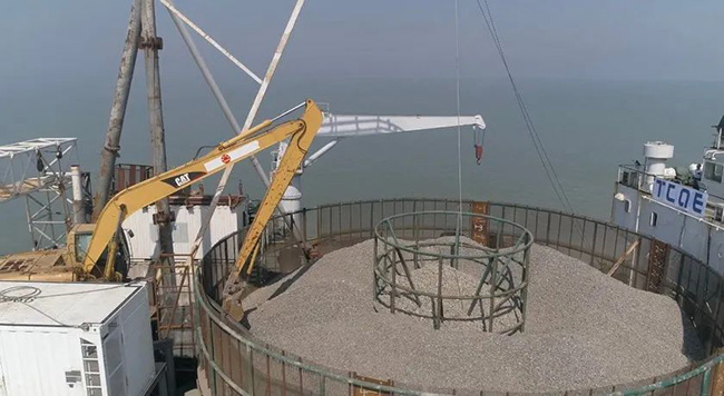 打破國外技術壟斷！南網超高壓首次自主完成（chéng）國內500千伏海底（dǐ）電纜拋石保護