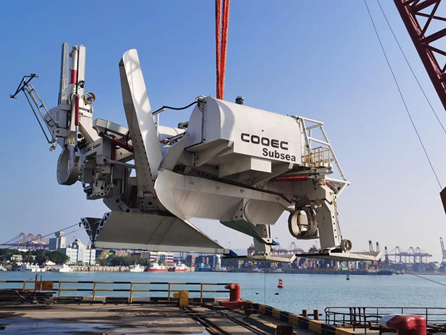 我國首次深水犁式挖溝機（jī）海（hǎi）試成功