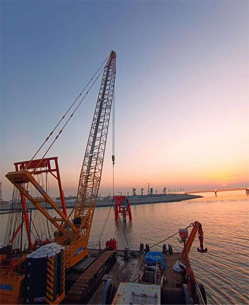 冀東南堡1-29儲氣庫先導（dǎo）試驗地（dì）麵工程注采集輸管道項目鋪管船施工項目順利完工