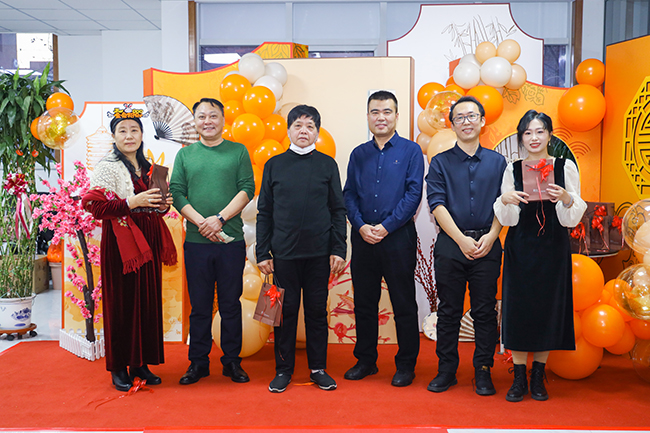 “聖”情以待，“旦”願有你（nǐ） 丨天（tiān）易海工2023迎新年（nián）會圓滿舉行！