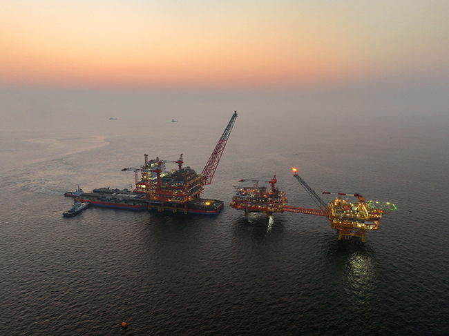 渤海首個千億立方米（mǐ）大氣田油氣平台完成海上安裝