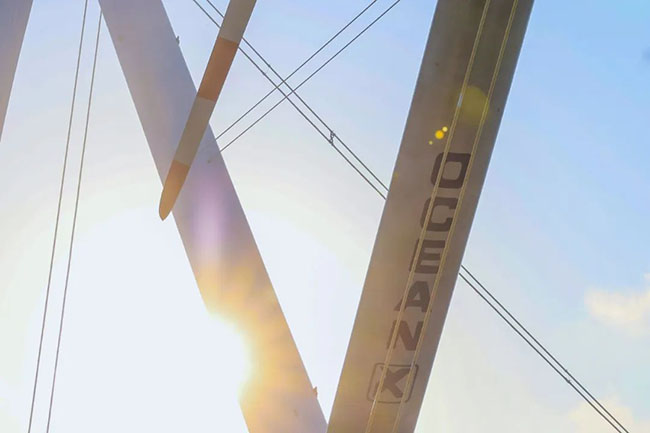 大國重器！全（quán）球最大漂（piāo）浮式風電平台啟航出海