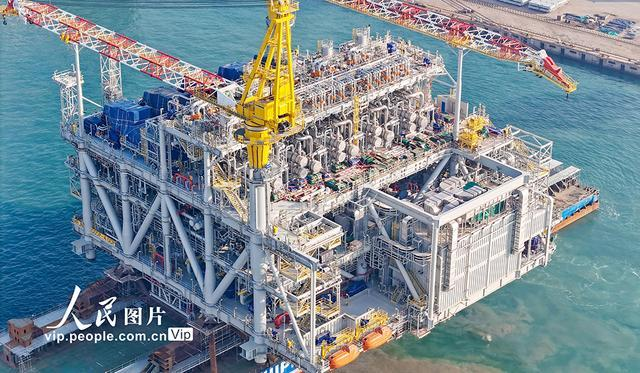 2萬噸！青島造馬讚油氣田項目（mù）關鍵模塊起運