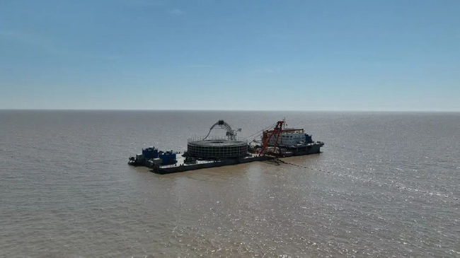 江蘇國信大豐85萬千瓦（wǎ）海上風電項目首根（gēn）220kV海底電纜（lǎn）敷設工程開工