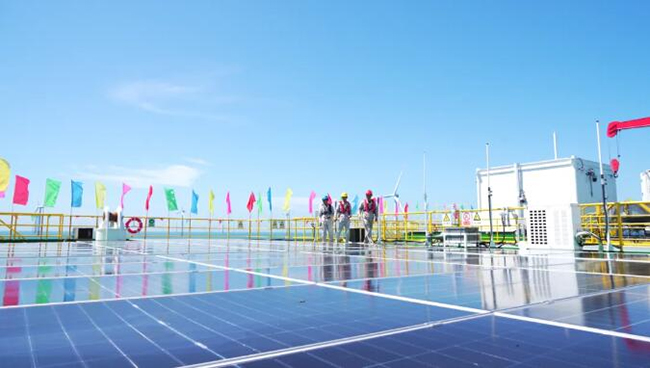 全國首個吸力筒基礎桁架式“風漁融合（hé）”型海洋牧場正式（shì）投產