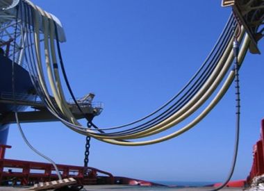 CFD11-2 海上油（yóu）田SPM與FPSO間跨接軟管及跨接電纜檢（jiǎn）查、維修、安裝更換項目（mù）（2007-2008年）