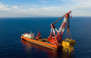 國內最大的海上風電（diàn）“心髒”完成吊裝