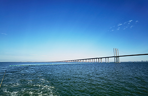 青（qīng）島膠州灣海底（dǐ）管道浮（fú）拖安裝工程順利完工