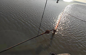 我司（sī）首次定（dìng）向鑽穿越（yuè）二界溝航（háng）道—月東海纜更換維修項目順利完工