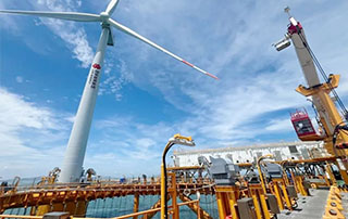 全球首座風漁融合浮式平台投產發電