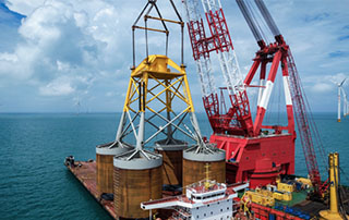 大唐（táng）儋（dān）州（zhōu）1.2GW海上風電項（xiàng）目完成國內最大吸力桶導管架（jià）基礎沉貫