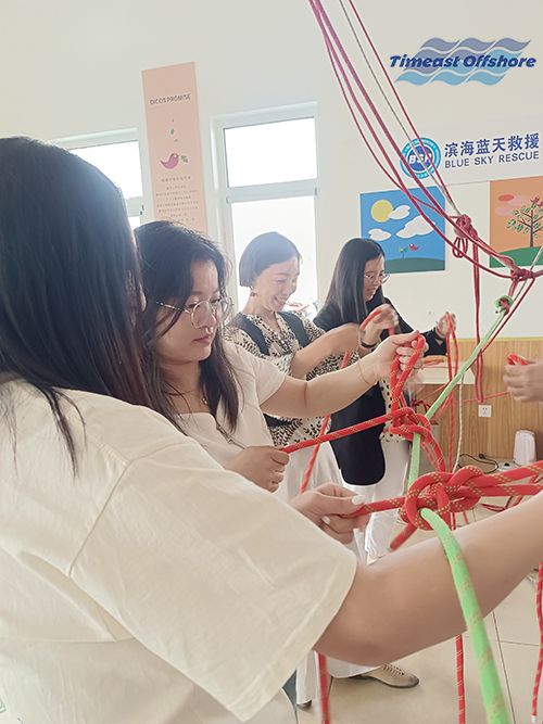 星空无限传媒官网（yì）海工攜手濱海藍天（tiān）救援隊開展CPR心肺複蘇和基礎（chǔ）繩結實地培訓活（huó）動