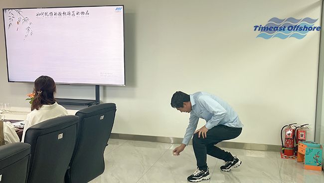 職（zhí）場禮儀（yí）培訓——知禮行天下