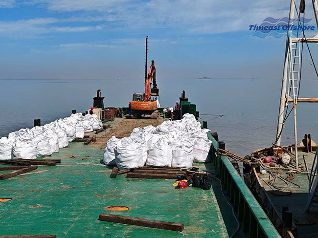 月東油田2024年海管懸空治理施工項目完工