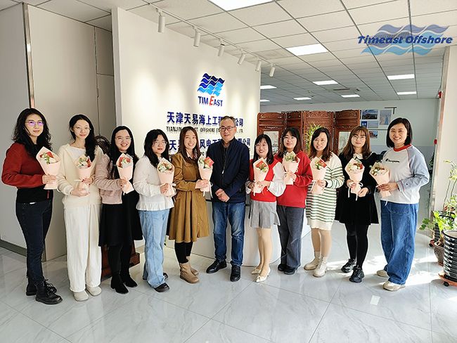 天（tiān）易凝香，芳華綻放